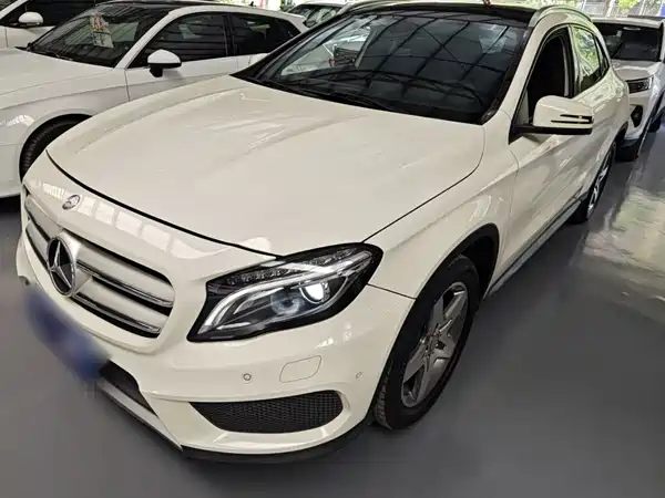 Mercedes-Benz GLA 2015
