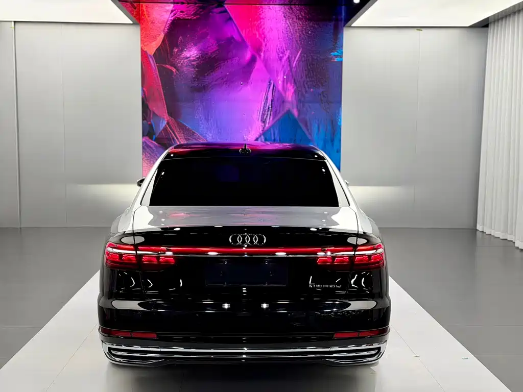 Audi A8 2023 — фото 7