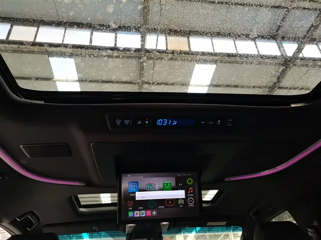 Toyota Vellfire 2021 — фото 14