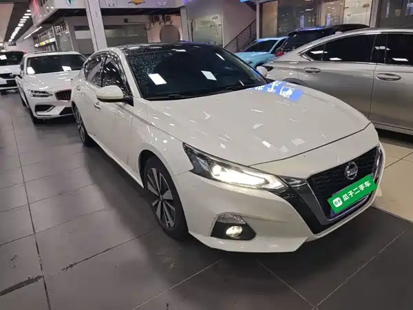 Nissan Teana 2022
