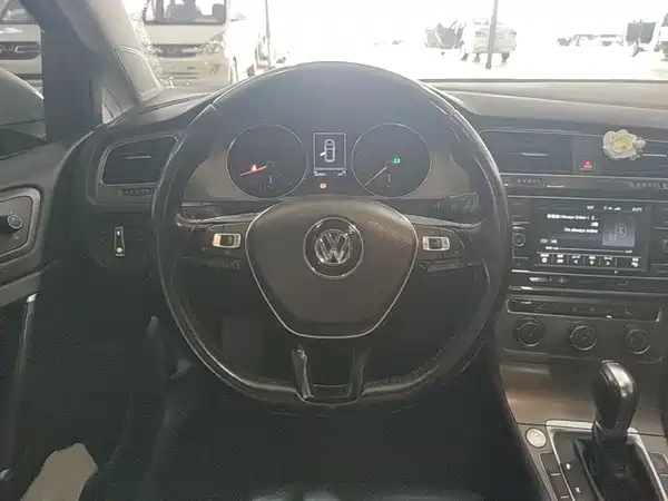 Volkswagen Golf 2016