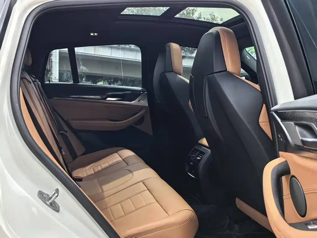 BMW X4 M40i 2022 — фото 10