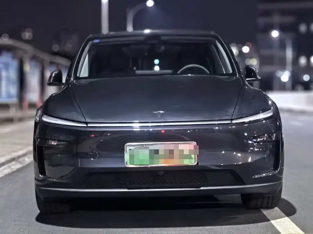 Tesla Model Y 2025 — фото 2