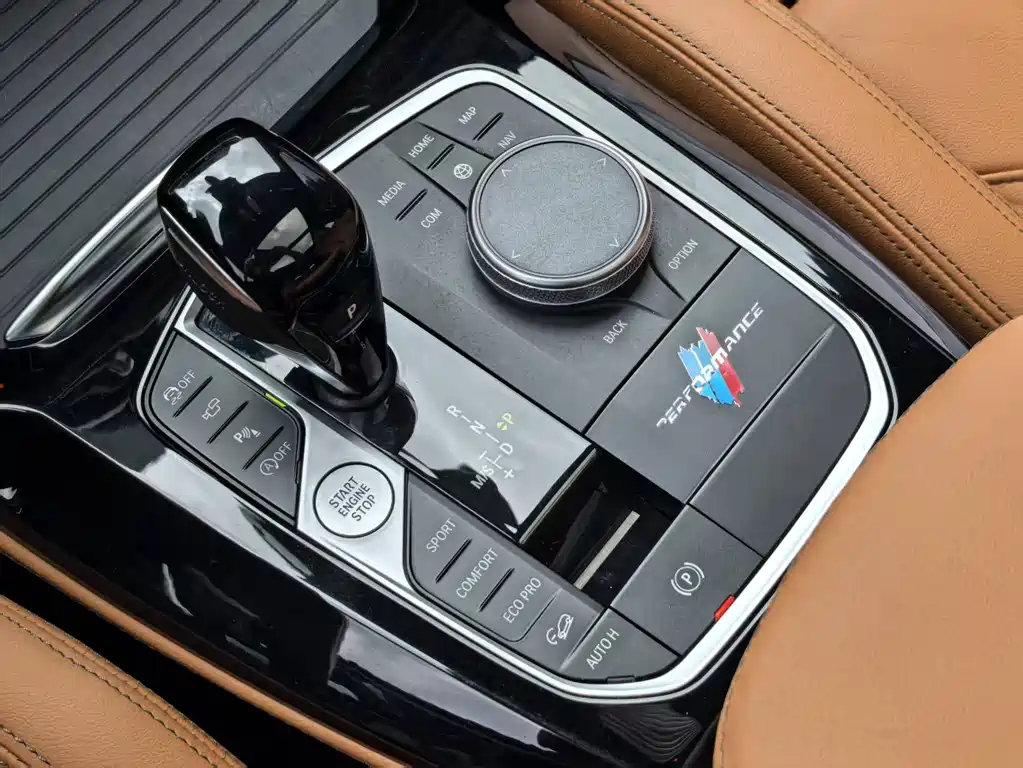 BMW X4 M40i 2022 — фото 13