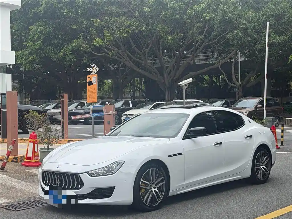Maserati Ghibli 2016 — фото 1