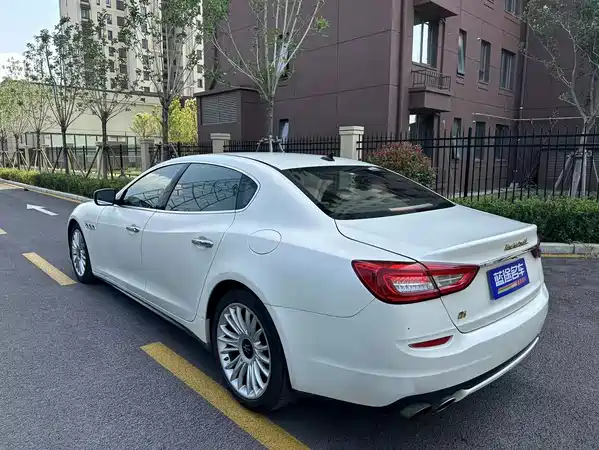 Maserati Quattroporte 2013