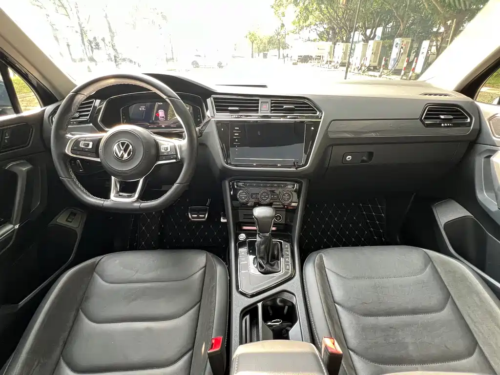Volkswagen Tiguan L 2021 — фото 14