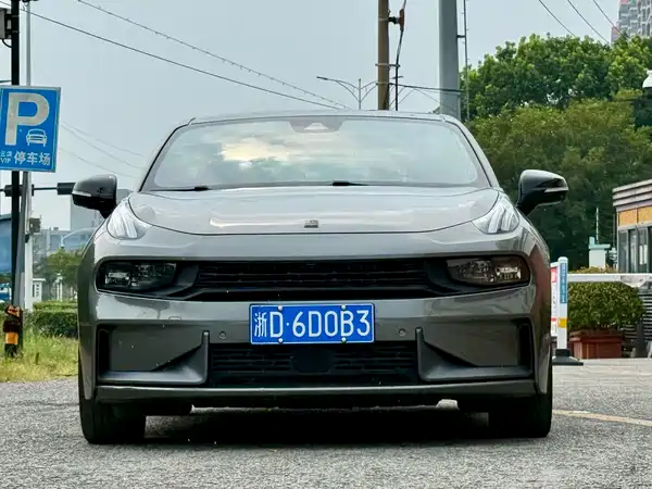 Lynk & Co 03 2021