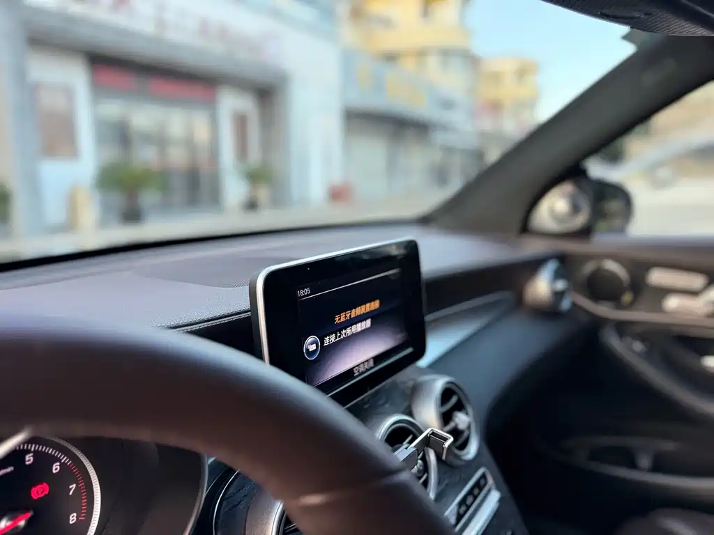 Mercedes-Benz GLC 2017 — фото 14