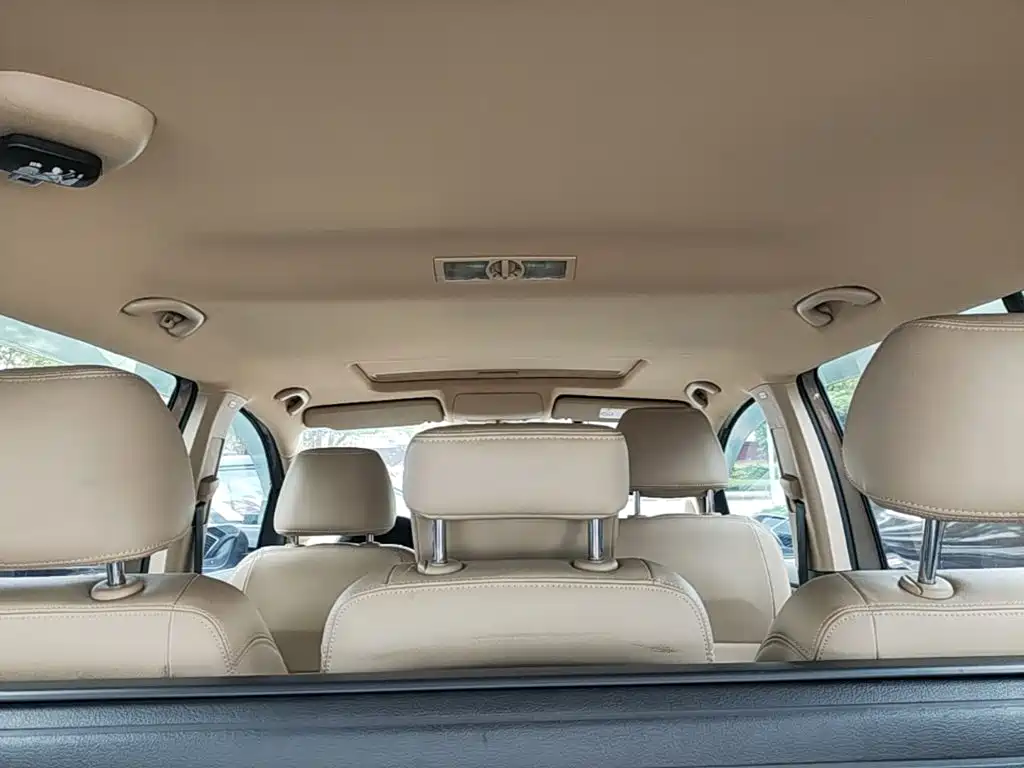 Volkswagen Touran 2015 — фото 11