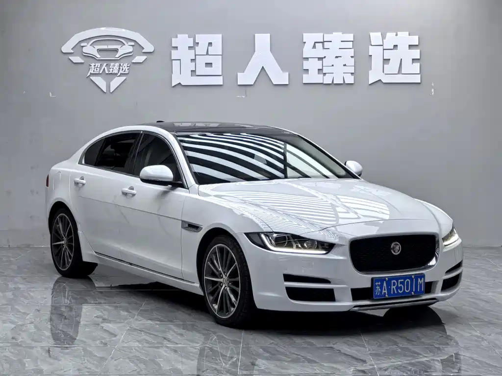 Jaguar XEL 2019 — фото 3