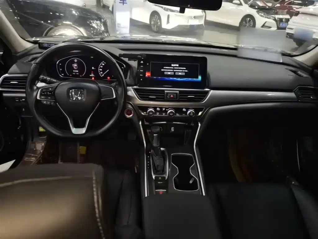 Honda Accord 2023 — фото 10