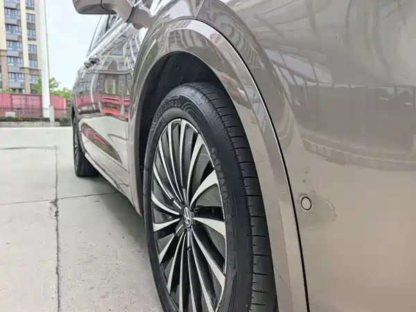 Volkswagen Viloran 2020