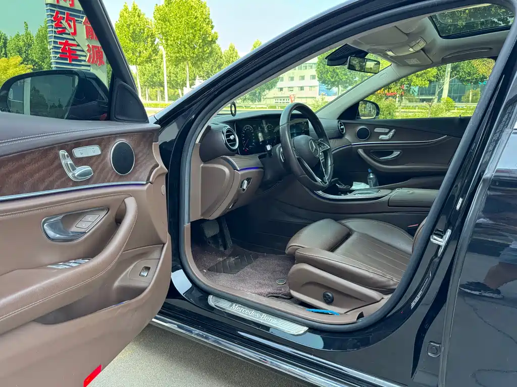 Mercedes-Benz E-Class 2022