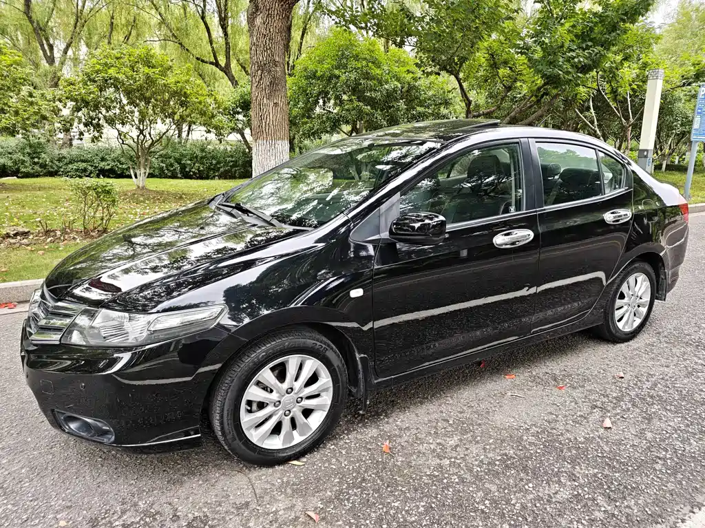 Honda City Classic 2012 — фото 2