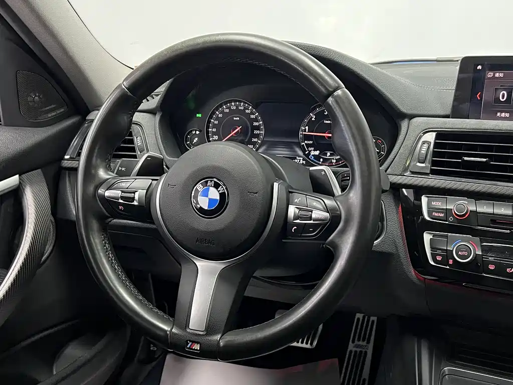 BMW 3 Series 2017 — фото 26