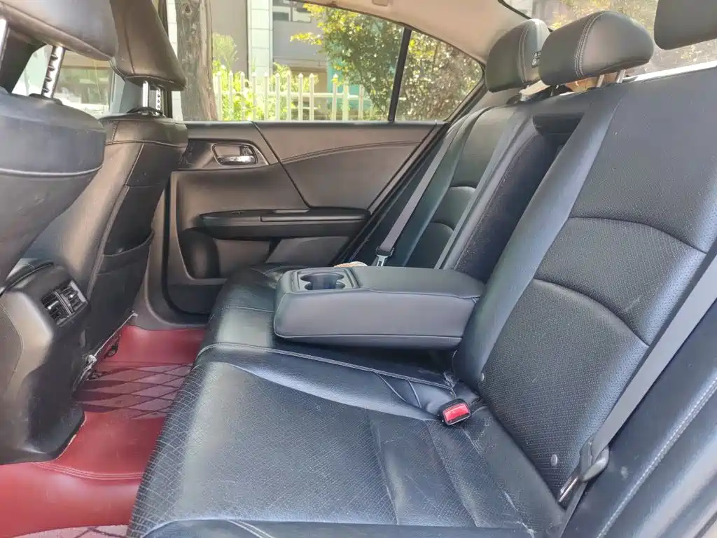 Honda Accord 2016 — фото 15