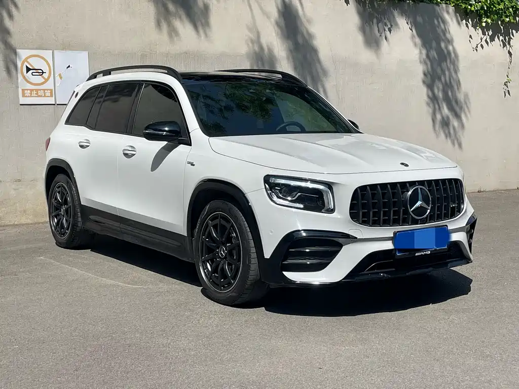 Mercedes-Benz GLB AMG 2023 — фото 3