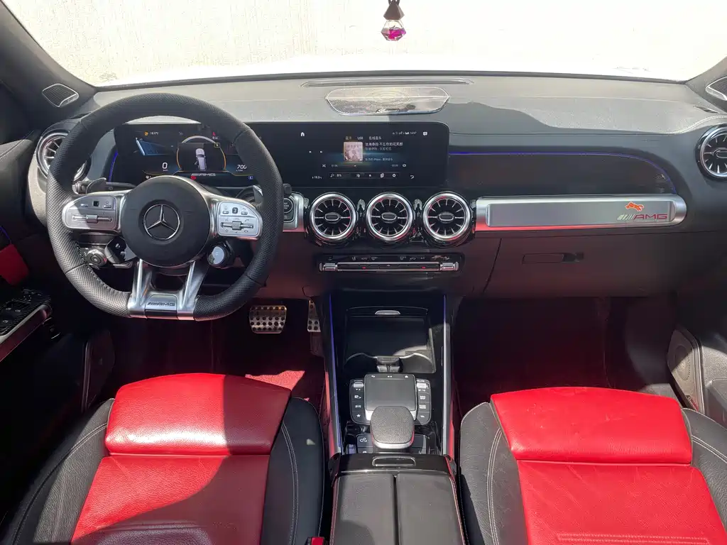 Mercedes-Benz GLB AMG 2023 — фото 9