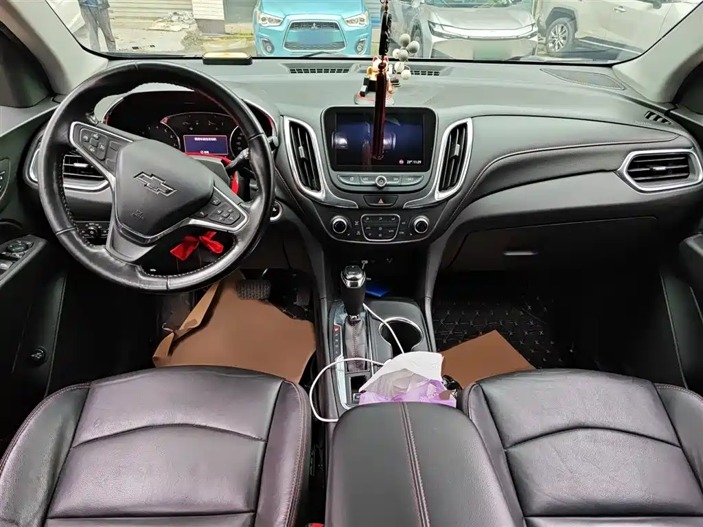 Chevrolet Equinox 2019 — фото 13