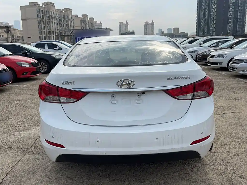 Hyundai Elantra Langdong 2015