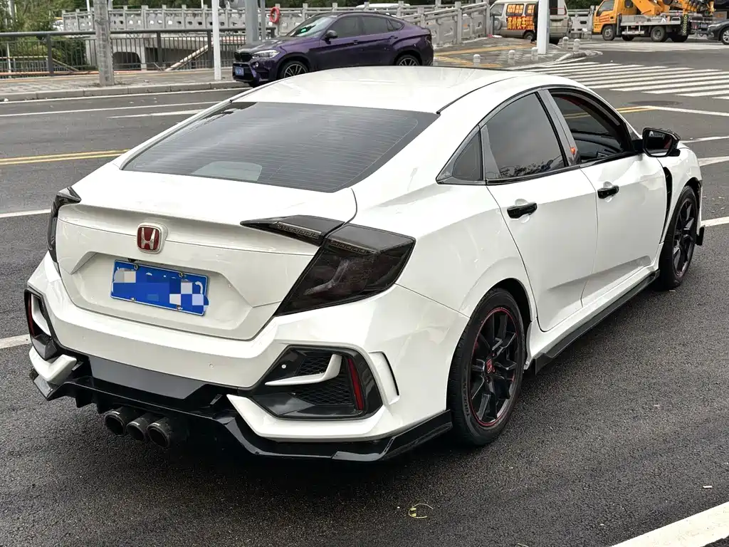 Honda Civic 2016 — фото 10