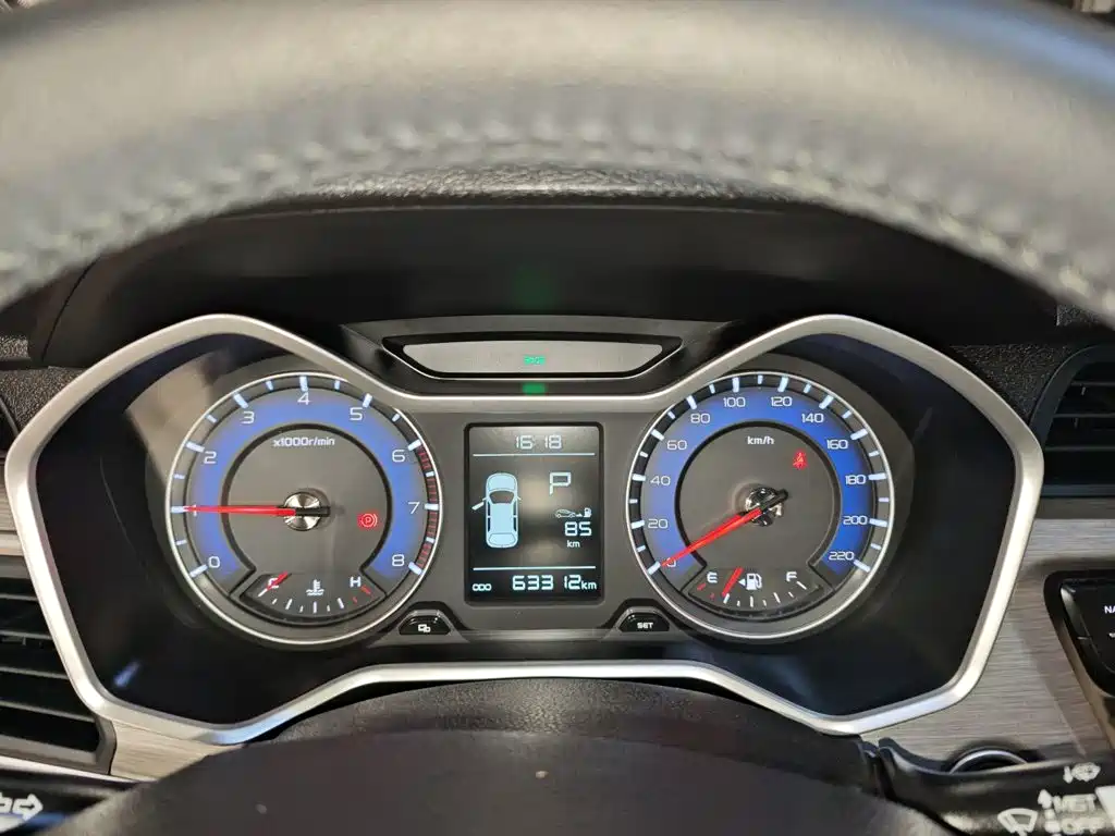 Geely Vision X3 2018 — фото 12