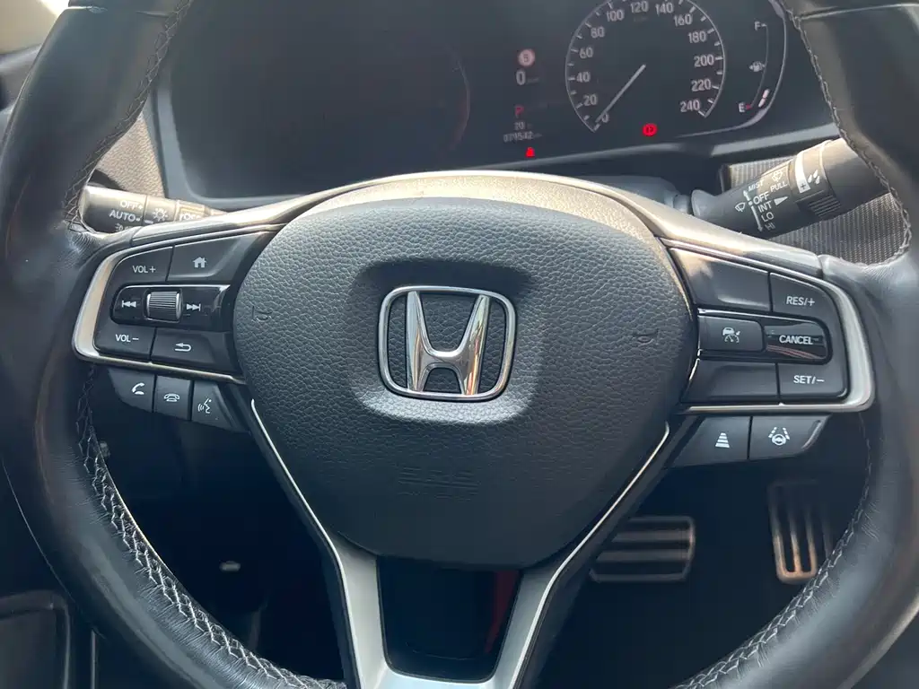 Honda Accord 2022 — фото 15
