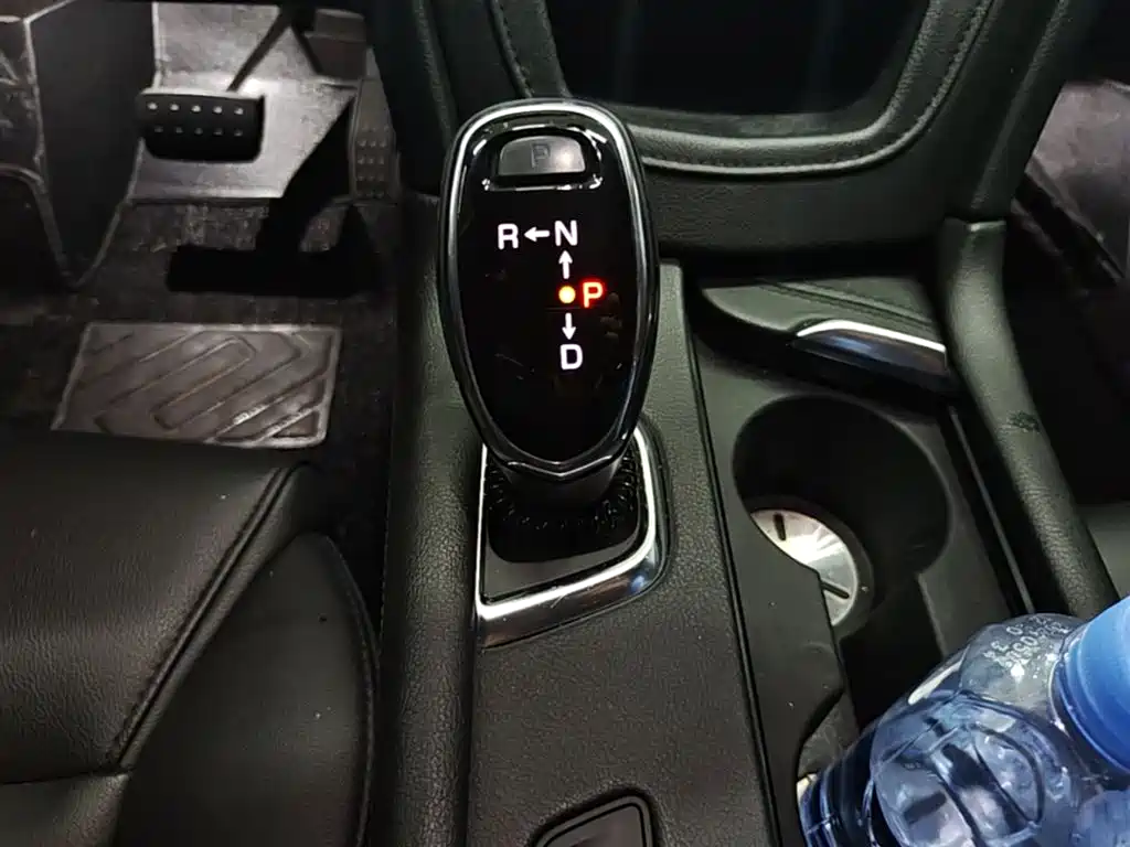 Cadillac XT5 2018 — фото 14