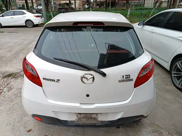Mazda 2 2014