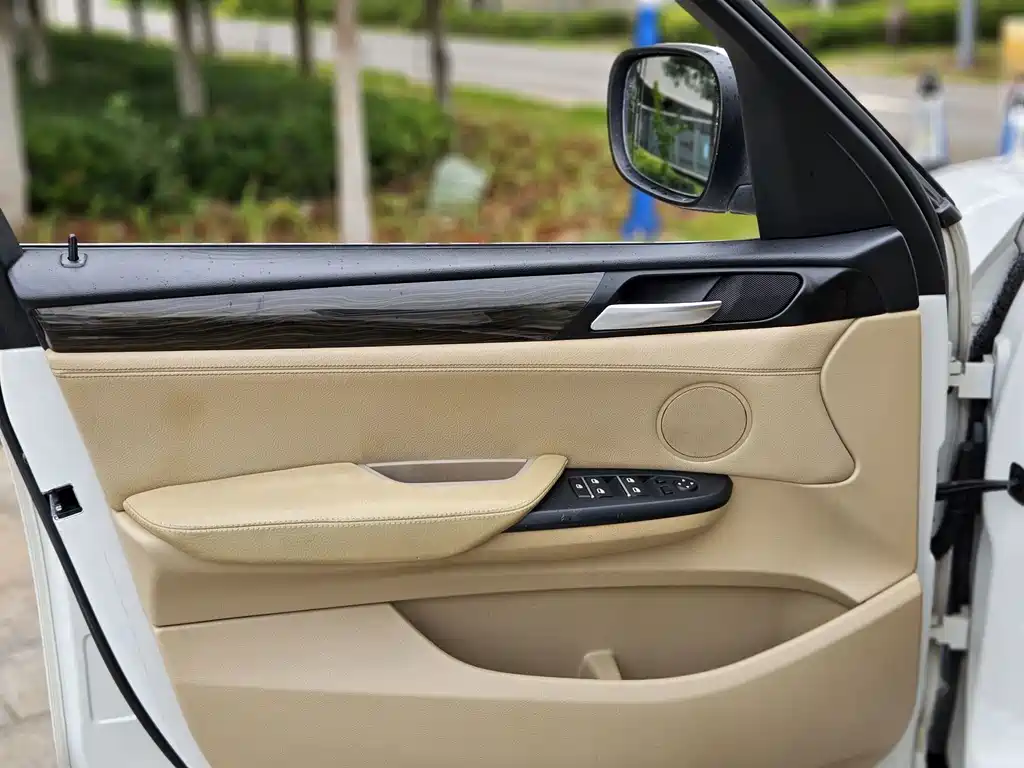 BMW X3 2012