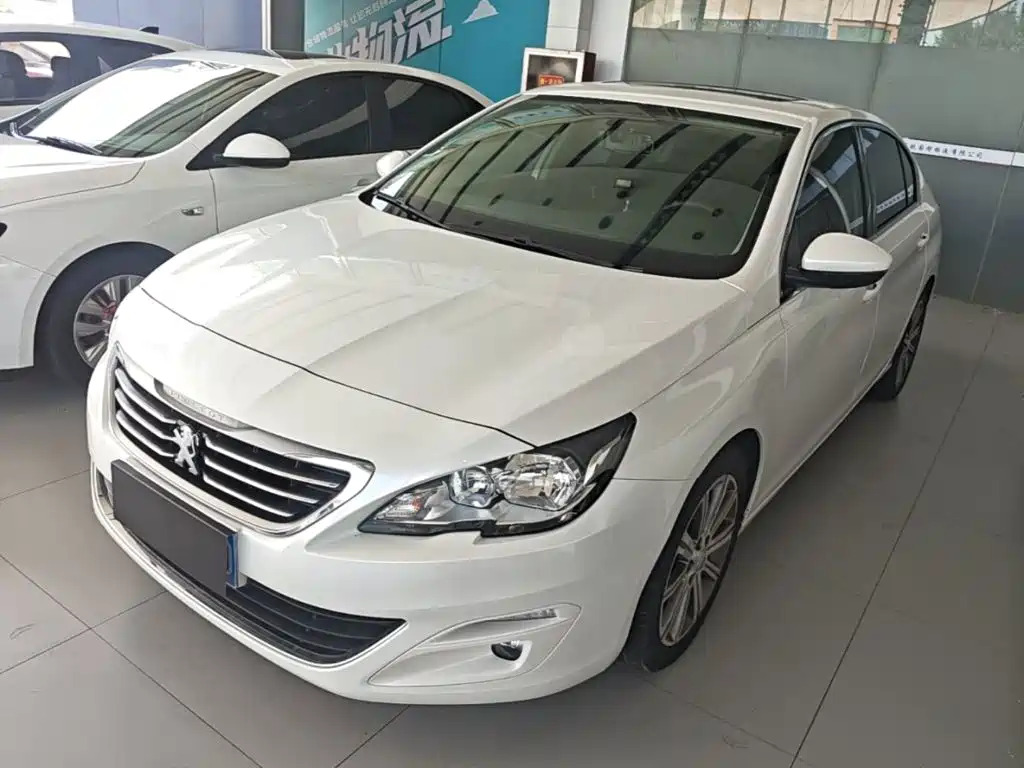 Peugeot 408 2015 — фото 1