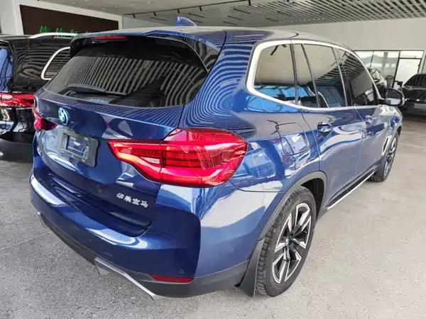 BMW iX3 2021