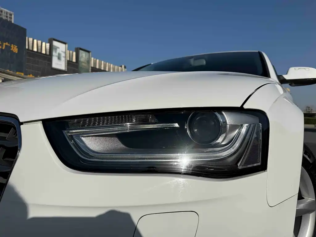 Audi A4L 2014