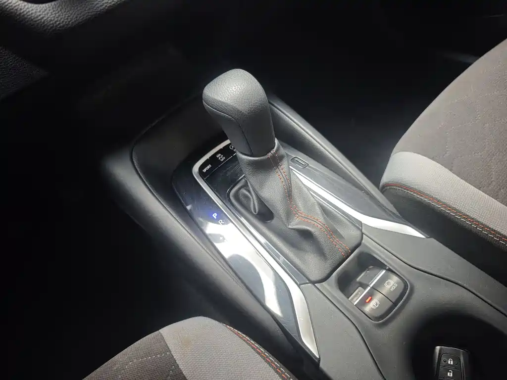 Toyota Corolla 2023 — фото 15