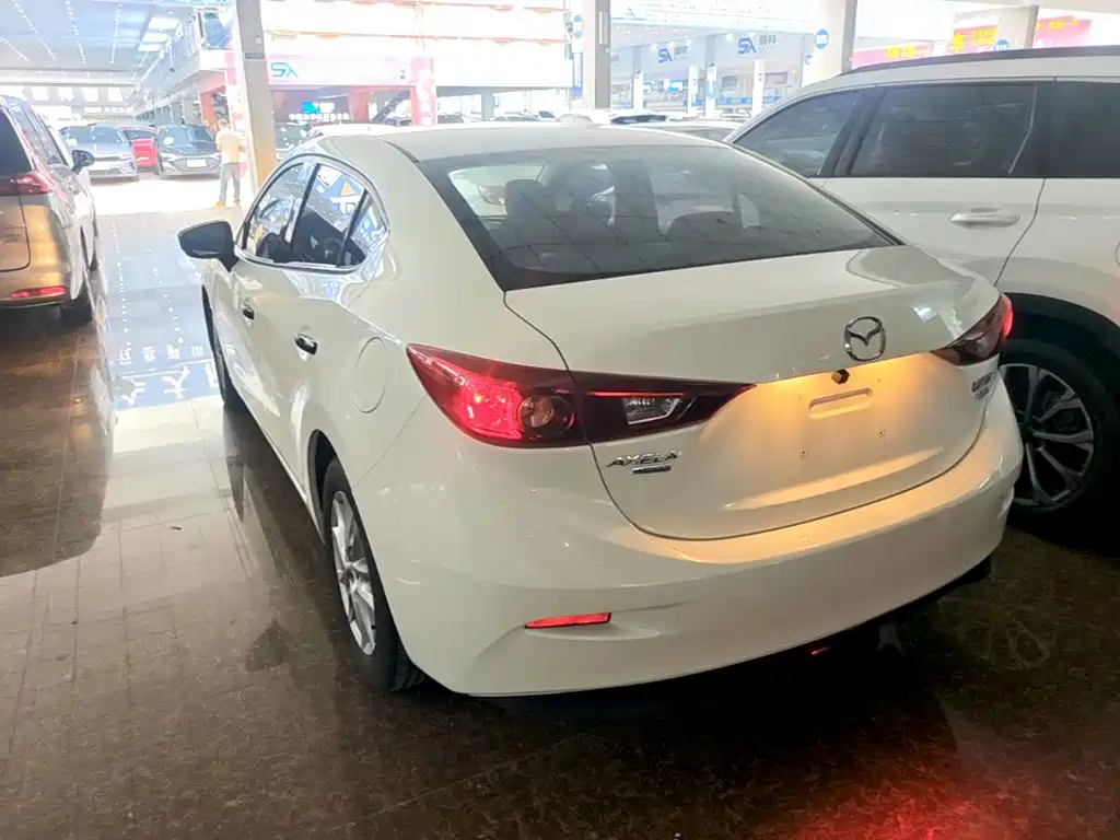 Mazda 3 Axela 2018