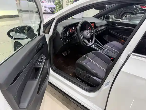 Volkswagen Golf 2022