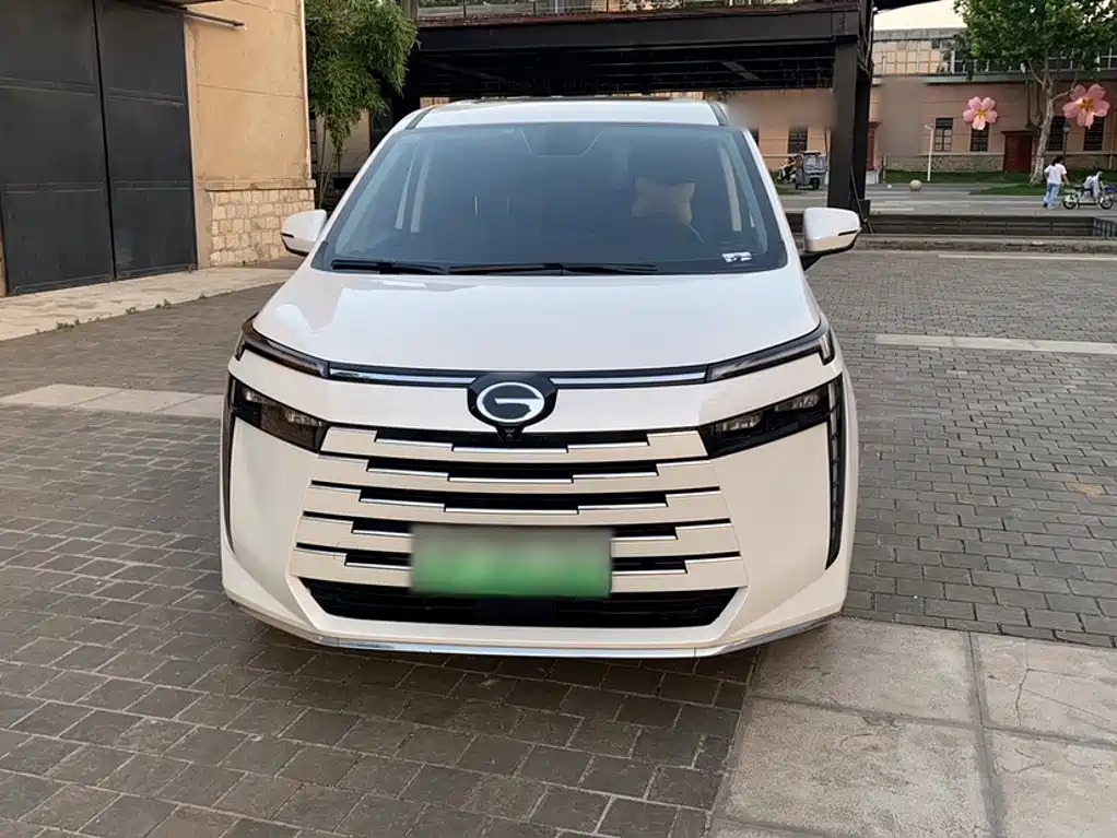 GAC Motor E8 PHEV 2024 — фото 7