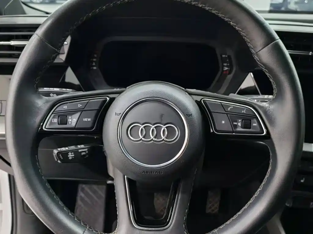 Audi A3 2022 — фото 32