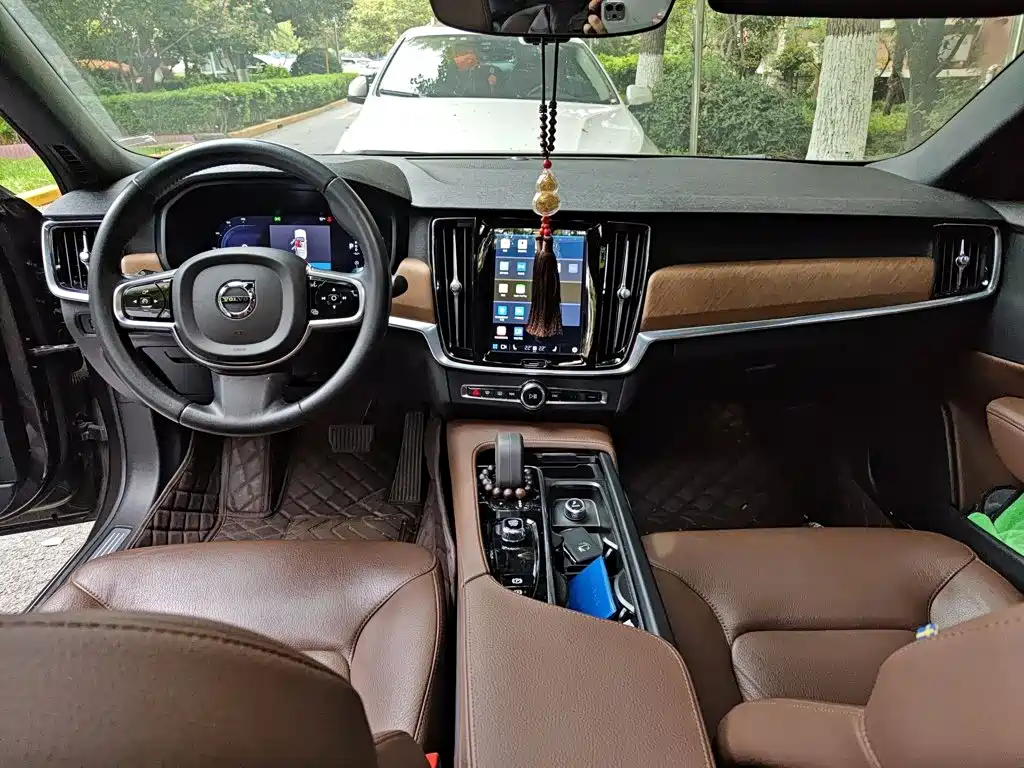 Volvo S90 2021 — фото 13
