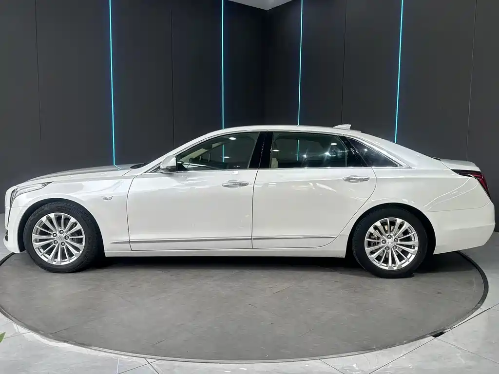 Cadillac CT6 2018 — фото 4