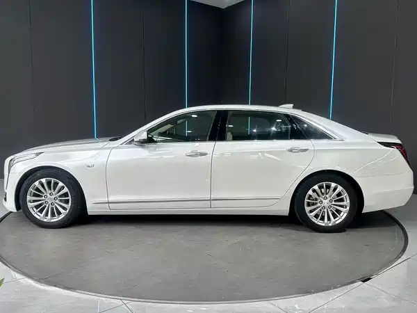 Cadillac CT6 2017