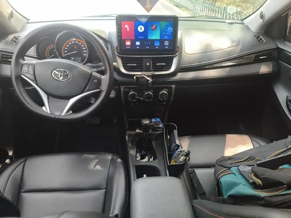 Toyota Yaris L 2022 — фото 5