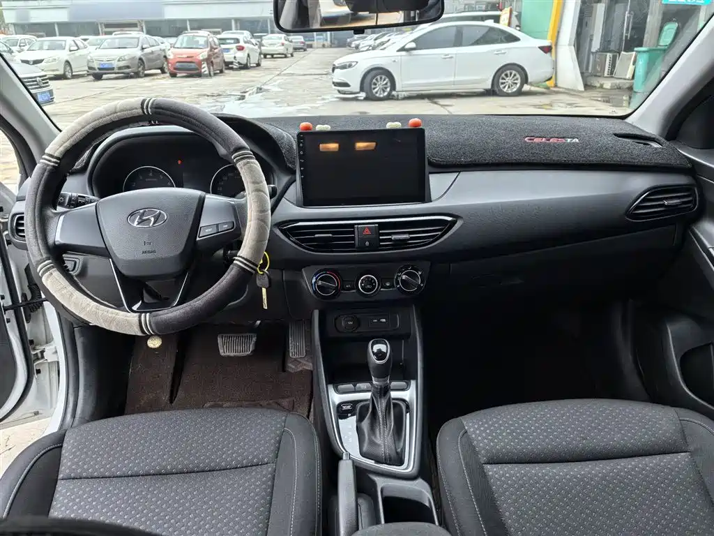 Hyundai Elantra 2020 — фото 8