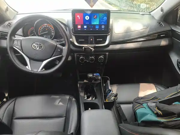 Toyota Yaris L 2022