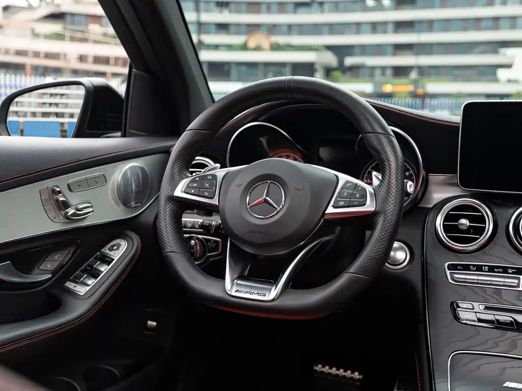 Mercedes-Benz GLC AMG 2020 — фото 5