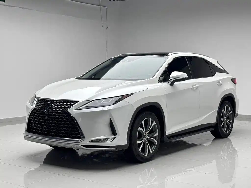 Lexus RX 2020 — фото 1