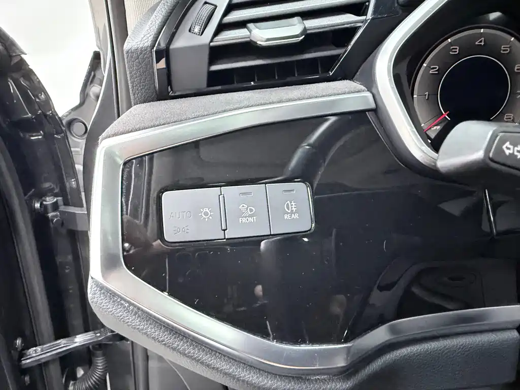 Audi Q3 2022 — фото 17