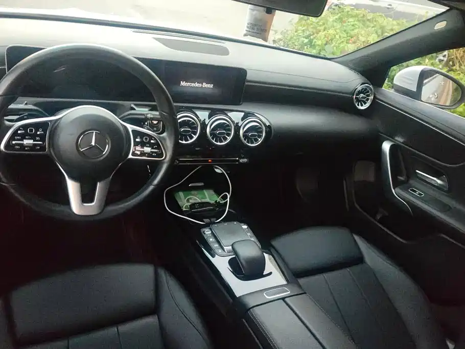 Mercedes-Benz A-Class 2020 — фото 12