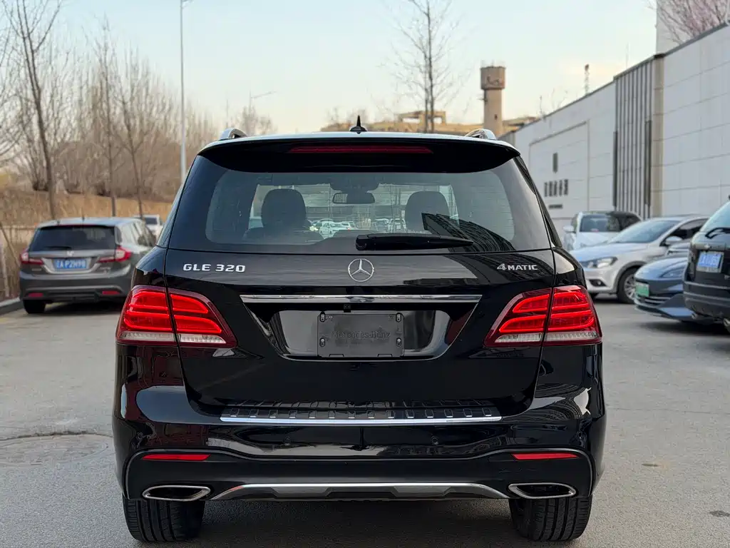 Mercedes-Benz GLE 2016 — фото 5